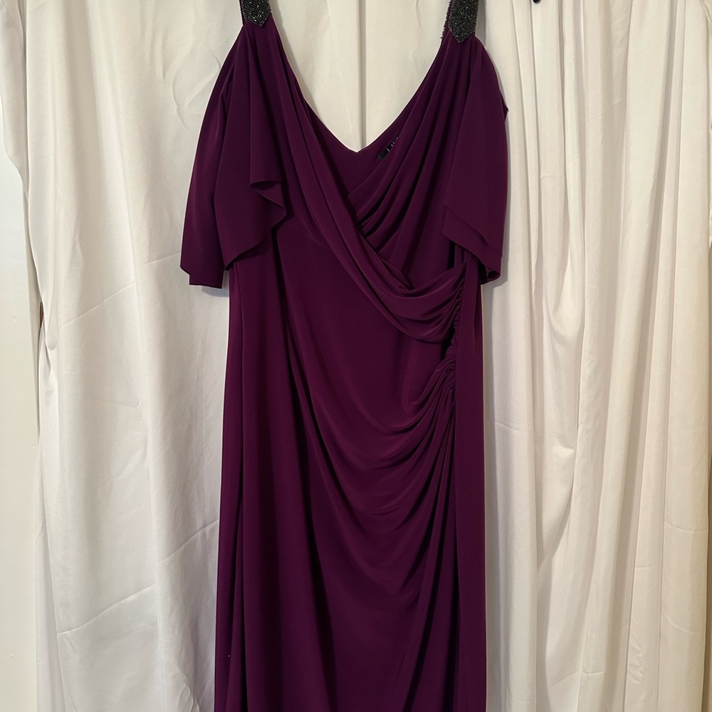 Woman’s dresss. Worn once very elegant